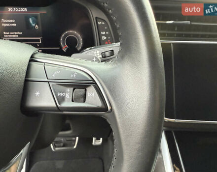 Ауді Q8 2019 у Рівному на Automoto.ua Чорний Ауді Q8, об'ємом двигуна 2.97 л та пробігом 179 тис. км за 53900 $, фото 60 на Automoto.ua