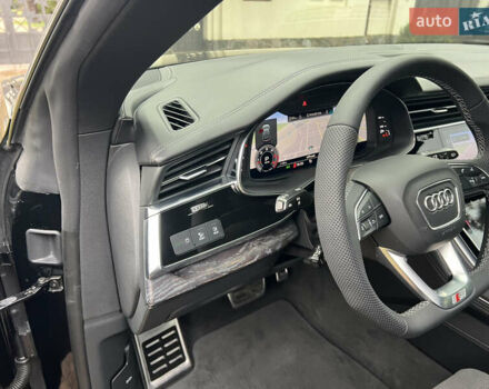Черный Ауди Q8, объемом двигателя 3 л и пробегом 92 тыс. км за 63900 $, фото 77 на Automoto.ua