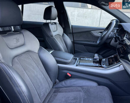 Черный Ауди Q8, объемом двигателя 2.97 л и пробегом 88 тыс. км за 55500 $, фото 48 на Automoto.ua