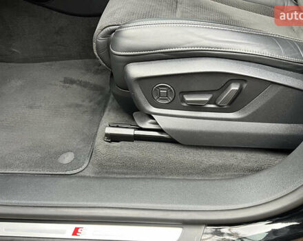 Черный Ауди Q8, объемом двигателя 3 л и пробегом 92 тыс. км за 63900 $, фото 66 на Automoto.ua