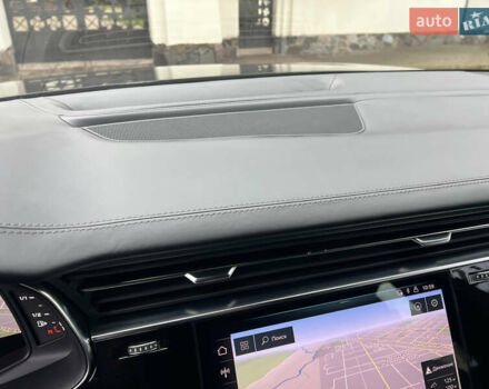 Черный Ауди Q8, объемом двигателя 3 л и пробегом 92 тыс. км за 63900 $, фото 88 на Automoto.ua
