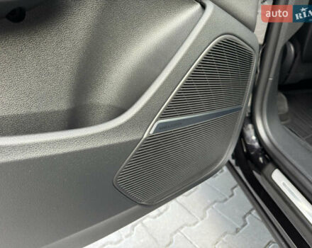 Черный Ауди Q8, объемом двигателя 3 л и пробегом 137 тыс. км за 57700 $, фото 35 на Automoto.ua