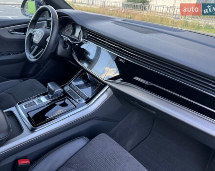 Черный Ауди Q8, объемом двигателя 2.97 л и пробегом 88 тыс. км за 55500 $, фото 64 на Automoto.ua