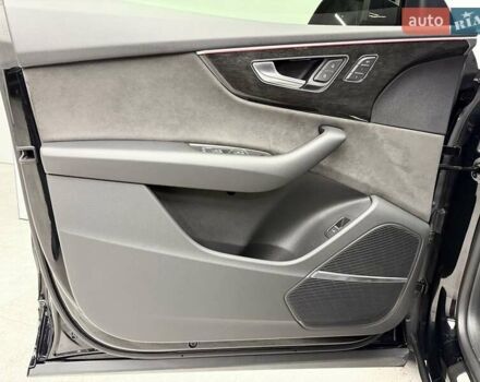 Ауді Q8 2019 у Києві на Automoto.ua Чорний Ауді Q8, об'ємом двигуна 3 л та пробігом 71 тис. км за 62500 $, фото 26 на Automoto.ua