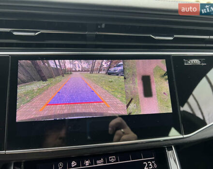 Черный Ауди Q8, объемом двигателя 3 л и пробегом 92 тыс. км за 63900 $, фото 140 на Automoto.ua