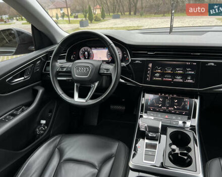 Черный Ауди Q8, объемом двигателя 3 л и пробегом 53 тыс. км за 48500 $, фото 40 на Automoto.ua