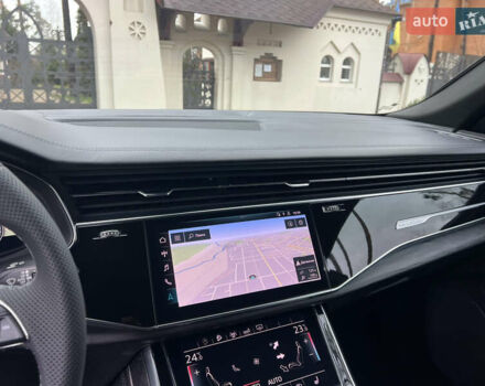 Черный Ауди Q8, объемом двигателя 3 л и пробегом 92 тыс. км за 63900 $, фото 84 на Automoto.ua