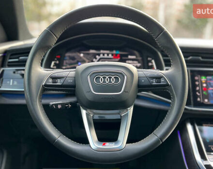 Черный Ауди Q8, объемом двигателя 3 л и пробегом 69 тыс. км за 62900 $, фото 10 на Automoto.ua