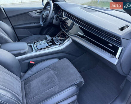 Черный Ауди Q8, объемом двигателя 2.97 л и пробегом 88 тыс. км за 55500 $, фото 44 на Automoto.ua