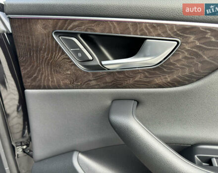 Черный Ауди Q8, объемом двигателя 3 л и пробегом 137 тыс. км за 57700 $, фото 51 на Automoto.ua