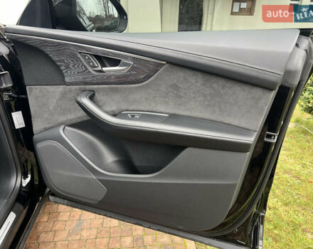 Черный Ауди Q8, объемом двигателя 3 л и пробегом 92 тыс. км за 63900 $, фото 119 на Automoto.ua