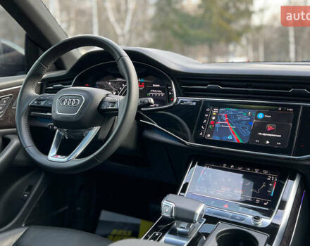 Черный Ауди Q8, объемом двигателя 3 л и пробегом 69 тыс. км за 62900 $, фото 25 на Automoto.ua