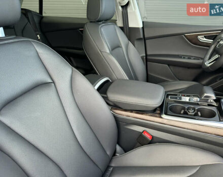 Черный Ауди Q8, объемом двигателя 3 л и пробегом 137 тыс. км за 57700 $, фото 40 на Automoto.ua