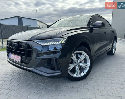 Черный Ауди Q8, объемом двигателя 3 л и пробегом 137 тыс. км за 57700 $, фото 1 на Automoto.ua