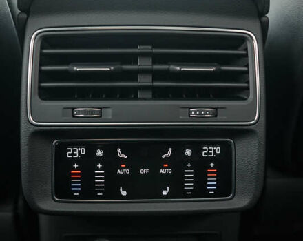 Черный Ауди Q8, объемом двигателя 3 л и пробегом 126 тыс. км за 49900 $, фото 79 на Automoto.ua