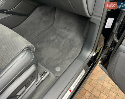 Черный Ауди Q8, объемом двигателя 3 л и пробегом 92 тыс. км за 63900 $, фото 123 на Automoto.ua