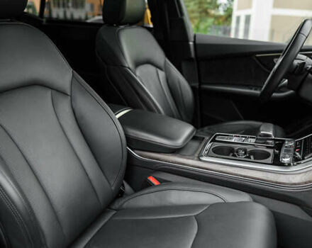 Черный Ауди Q8, объемом двигателя 3 л и пробегом 126 тыс. км за 49900 $, фото 46 на Automoto.ua