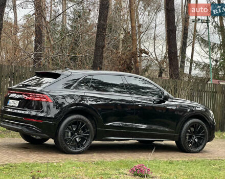 Черный Ауди Q8, объемом двигателя 3 л и пробегом 92 тыс. км за 63900 $, фото 2 на Automoto.ua