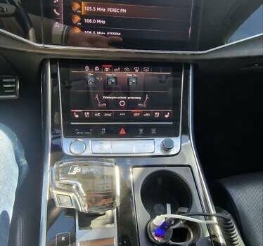 Черный Ауди Q8, объемом двигателя 3 л и пробегом 83 тыс. км за 65000 $, фото 3 на Automoto.ua