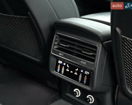 Чорний Ауді Q8, об'ємом двигуна 2.97 л та пробігом 88 тис. км за 52500 $, фото 40 на Automoto.ua