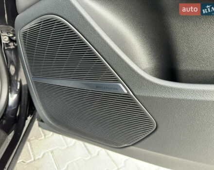 Черный Ауди Q8, объемом двигателя 3 л и пробегом 137 тыс. км за 57700 $, фото 53 на Automoto.ua