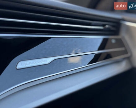 Черный Ауди Q8, объемом двигателя 2.97 л и пробегом 88 тыс. км за 55500 $, фото 66 на Automoto.ua