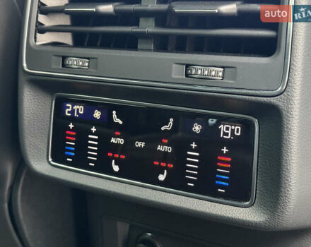 Ауді Q8 2019 у Рівному на Automoto.ua Чорний Ауді Q8, об'ємом двигуна 2.97 л та пробігом 179 тис. км за 53900 $, фото 32 на Automoto.ua