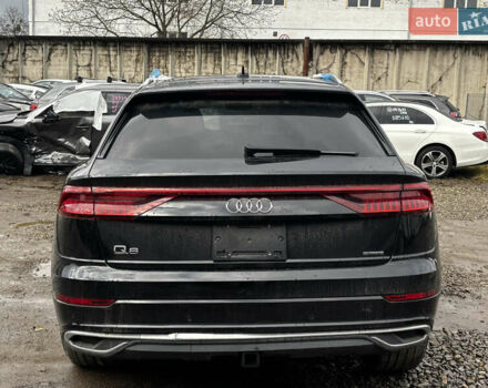Черный Ауди Q8, объемом двигателя 3 л и пробегом 121 тыс. км за 33000 $, фото 5 на Automoto.ua