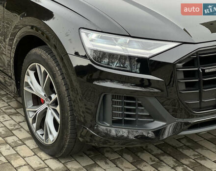 Черный Ауди Q8, объемом двигателя 3 л и пробегом 53 тыс. км за 48500 $, фото 13 на Automoto.ua