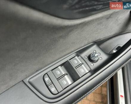 Черный Ауди Q8, объемом двигателя 3 л и пробегом 92 тыс. км за 63900 $, фото 101 на Automoto.ua