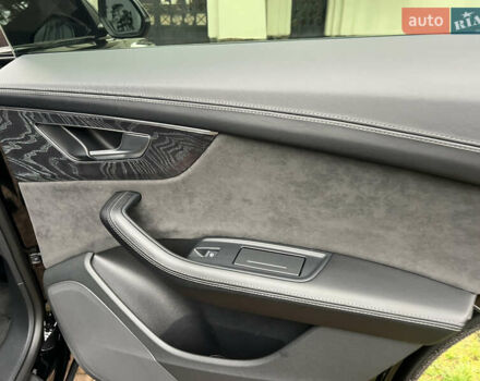 Черный Ауди Q8, объемом двигателя 3 л и пробегом 92 тыс. км за 63900 $, фото 116 на Automoto.ua