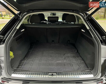 Черный Ауди Q8, объемом двигателя 3 л и пробегом 53 тыс. км за 48500 $, фото 45 на Automoto.ua