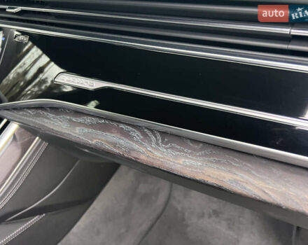 Черный Ауди Q8, объемом двигателя 3 л и пробегом 92 тыс. км за 63900 $, фото 133 на Automoto.ua