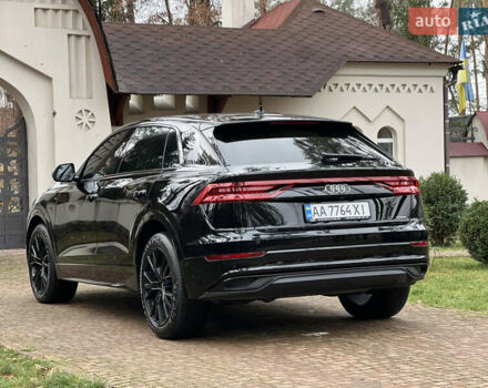 Черный Ауди Q8, объемом двигателя 3 л и пробегом 92 тыс. км за 63900 $, фото 1 на Automoto.ua