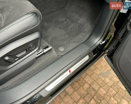 Черный Ауди Q8, объемом двигателя 3 л и пробегом 92 тыс. км за 63900 $, фото 124 на Automoto.ua