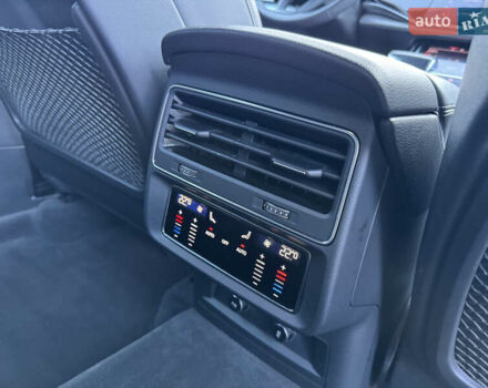 Черный Ауди Q8, объемом двигателя 2.97 л и пробегом 88 тыс. км за 55500 $, фото 53 на Automoto.ua