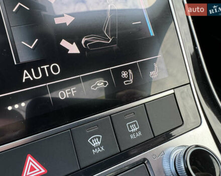 Черный Ауди Q8, объемом двигателя 3 л и пробегом 137 тыс. км за 57700 $, фото 62 на Automoto.ua