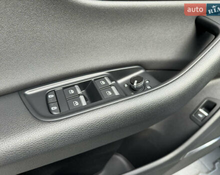 Черный Ауди Q8, объемом двигателя 3 л и пробегом 137 тыс. км за 57700 $, фото 23 на Automoto.ua