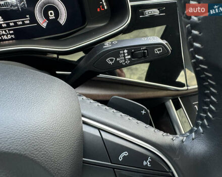 Черный Ауди Q8, объемом двигателя 3 л и пробегом 137 тыс. км за 57700 $, фото 71 на Automoto.ua