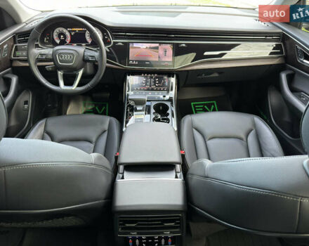 Черный Ауди Q8, объемом двигателя 3 л и пробегом 137 тыс. км за 57700 $, фото 17 на Automoto.ua