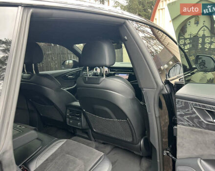 Черный Ауди Q8, объемом двигателя 3 л и пробегом 92 тыс. км за 63900 $, фото 114 на Automoto.ua