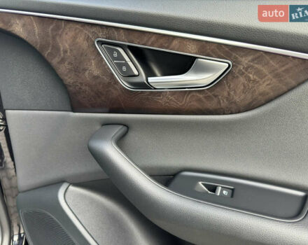 Черный Ауди Q8, объемом двигателя 3 л и пробегом 137 тыс. км за 57700 $, фото 45 на Automoto.ua