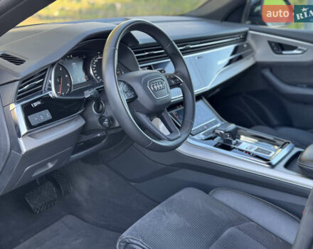 Черный Ауди Q8, объемом двигателя 2.97 л и пробегом 88 тыс. км за 55500 $, фото 67 на Automoto.ua