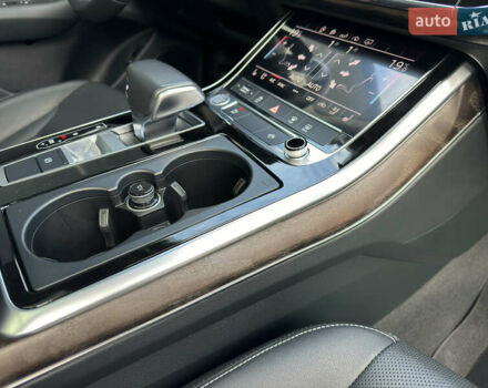 Черный Ауди Q8, объемом двигателя 3 л и пробегом 137 тыс. км за 57700 $, фото 43 на Automoto.ua