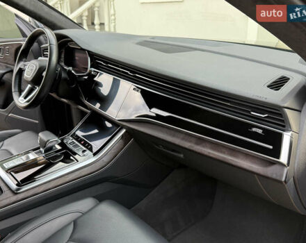 Ауді Q8 2019 у Рівному на Automoto.ua Чорний Ауді Q8, об'ємом двигуна 2.97 л та пробігом 179 тис. км за 53900 $, фото 75 на Automoto.ua