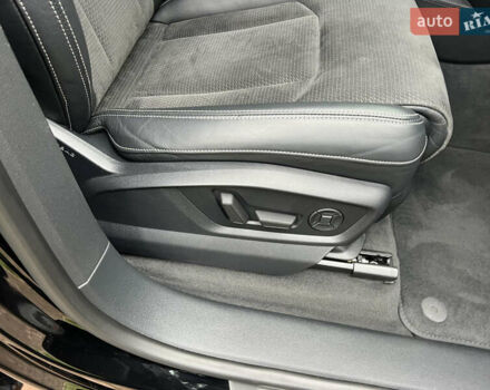 Черный Ауди Q8, объемом двигателя 3 л и пробегом 92 тыс. км за 63900 $, фото 130 на Automoto.ua