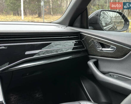 Чорний Ауді Q8, об'ємом двигуна 3 л та пробігом 115 тис. км за 43700 $, фото 33 на Automoto.ua