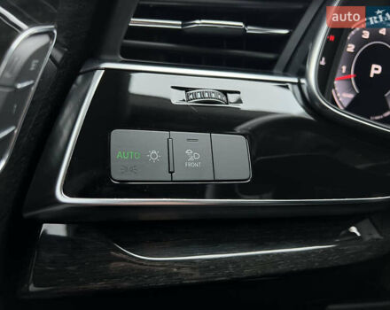 Черный Ауди Q8, объемом двигателя 3 л и пробегом 53 тыс. км за 48500 $, фото 56 на Automoto.ua