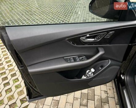 Черный Ауди Q8, объемом двигателя 3 л и пробегом 53 тыс. км за 48500 $, фото 28 на Automoto.ua