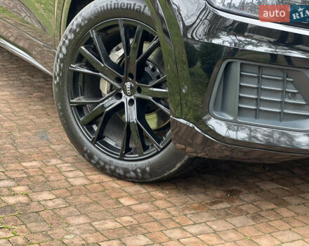 Черный Ауди Q8, объемом двигателя 3 л и пробегом 92 тыс. км за 63900 $, фото 12 на Automoto.ua